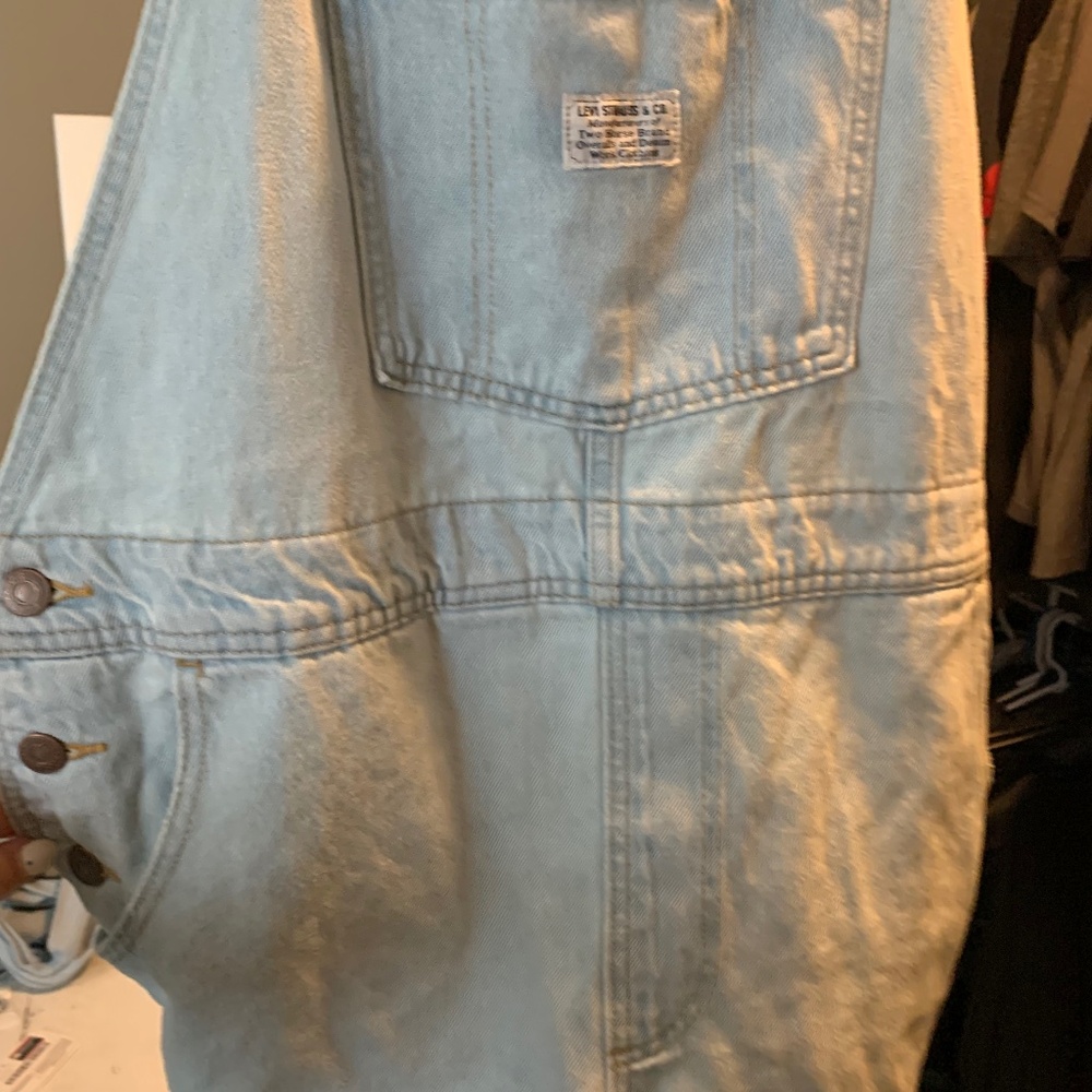 Levi’s shortalls
